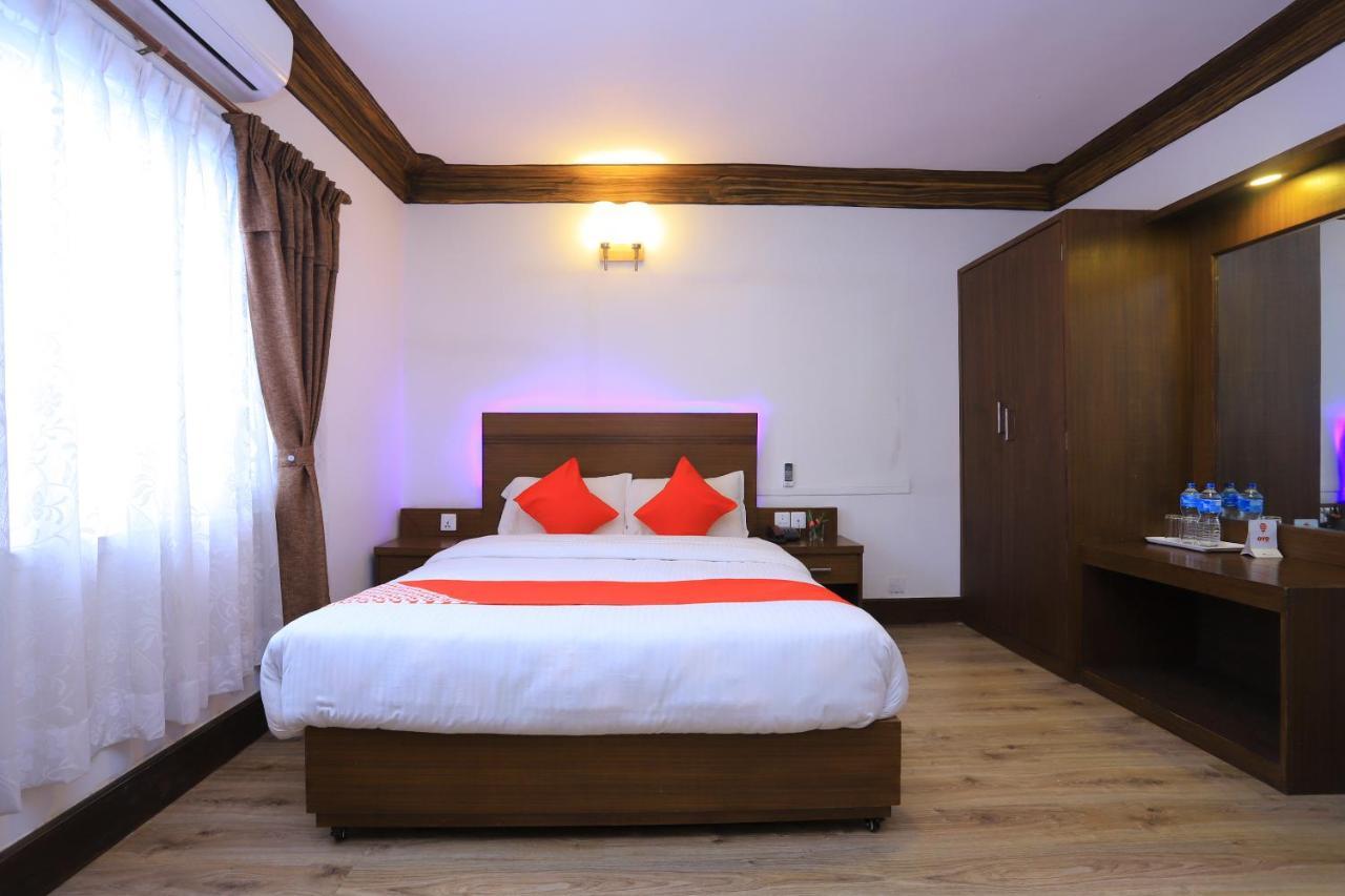 Oyo 591 Hotel Blue Moon Dharampur Exterior photo